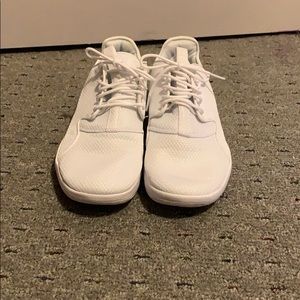 Jordan all white shoes